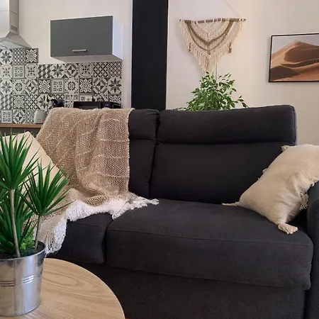 Le Petit Balcon De Verdun - Centre Apartment