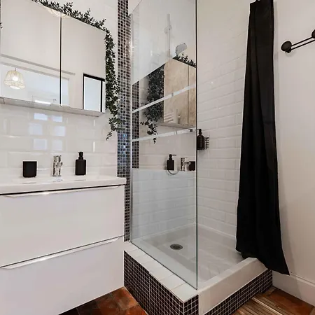 Le Petit Balcon De Verdun - Charme Francais, Central, Balcon, Equipe * 카르카손