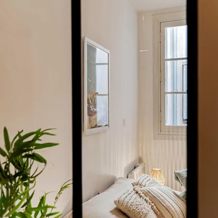 Le Petit Balcon De Verdun - Charme Francais, Central, Balcon, Equipe 아파트 카르카손