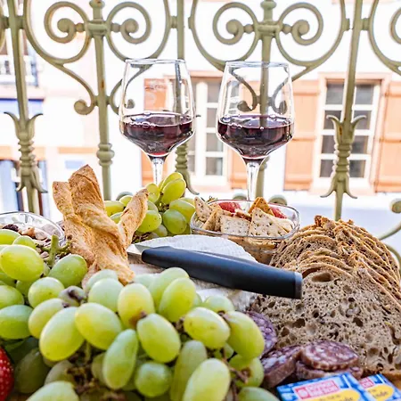 Le Petit Balcon De Verdun - Charme Francais, Central, Balcon, Equipe 아파트 *