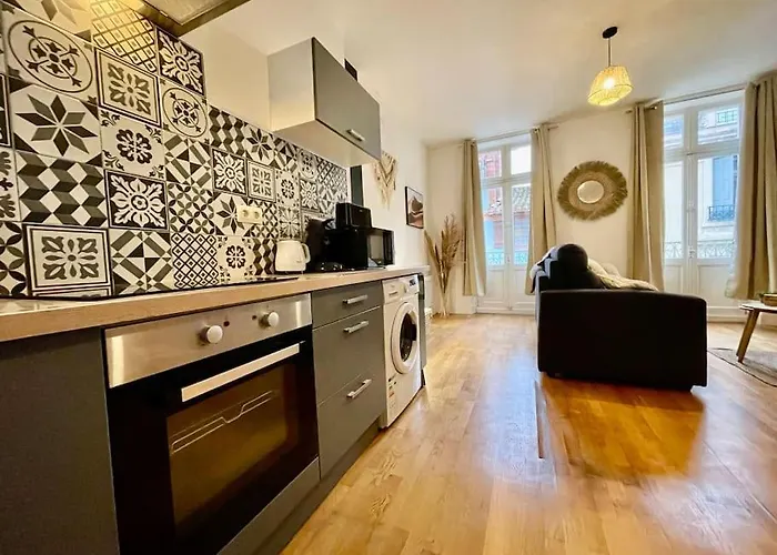 Apartament Le Petit Balcon De Verdun - Centre *